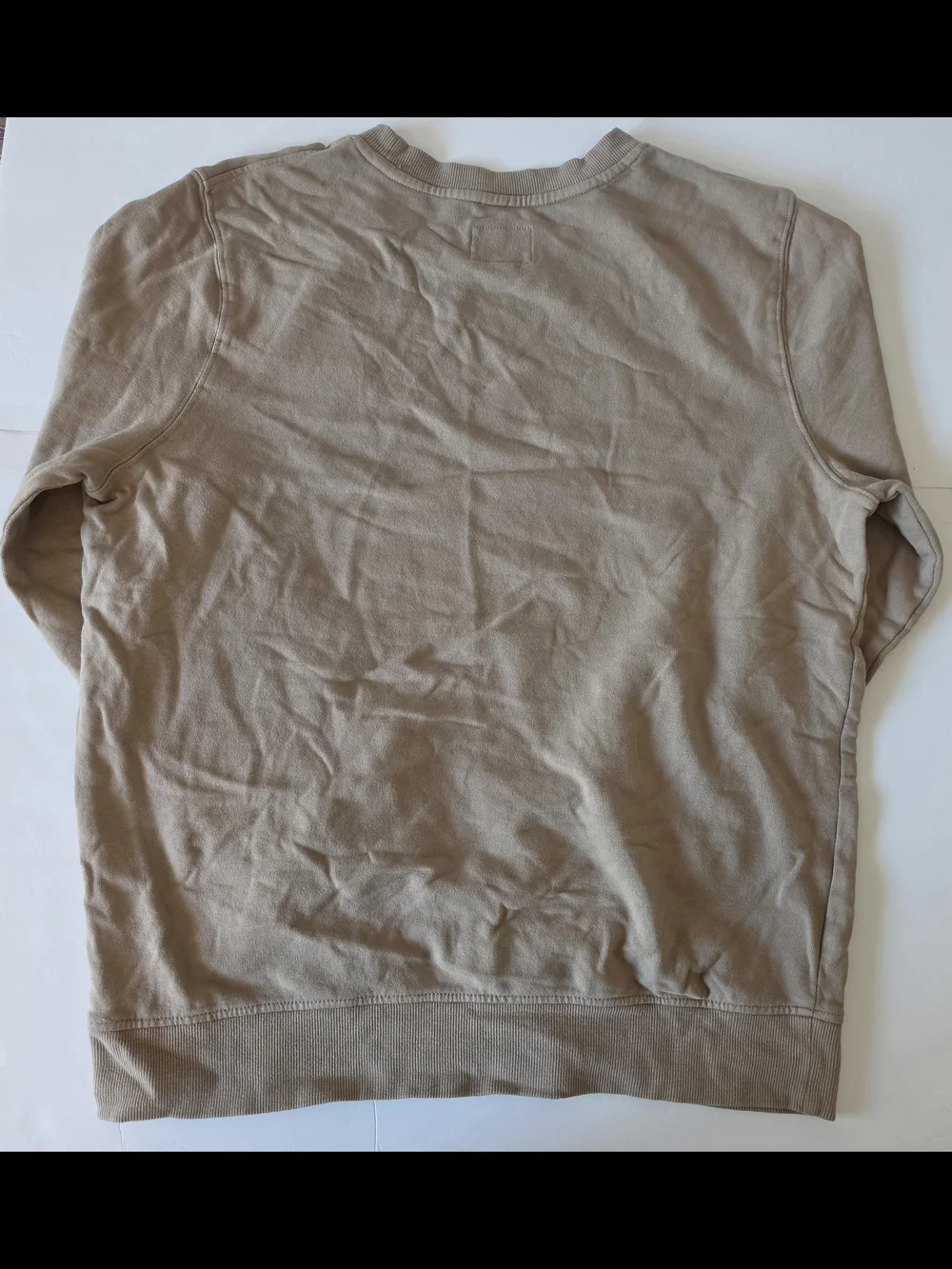 Goodfellow & Co Beige Crewneck with Maroon Embroidered Crest